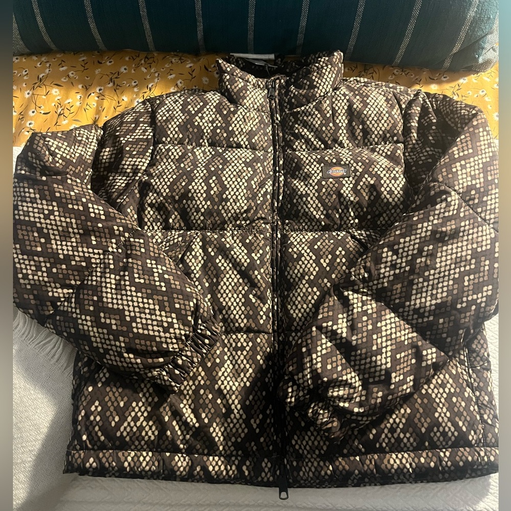 Dickies brand new puffer jacket